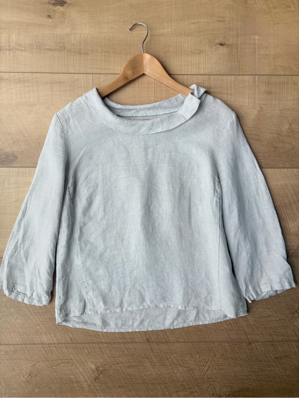 Lina Tomei 100% Linen Coastal Fold Collar Top. Made in Italy. Light Gray. Small - Picture 4 of 12